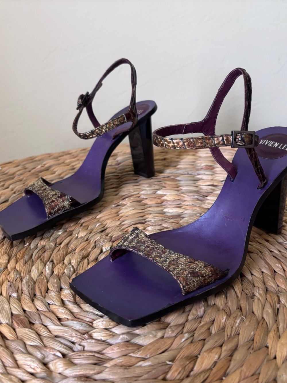 VIVIEN LEE Metallic Purple Leather ANKLE STRAP Stiletto Heel SANDALS 37 ITALY
